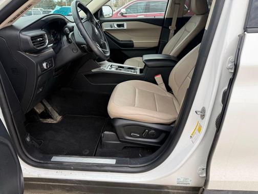 Star White 2020 Ford Explorer Limited