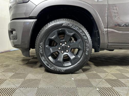 Granite Crystal Clearcoat Metallic 2026 RAM 1500 Big Horn/Lone Star