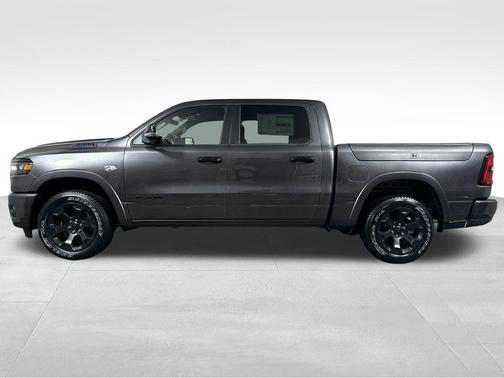 Granite Crystal Clearcoat Metallic 2026 RAM 1500 Big Horn/Lone Star