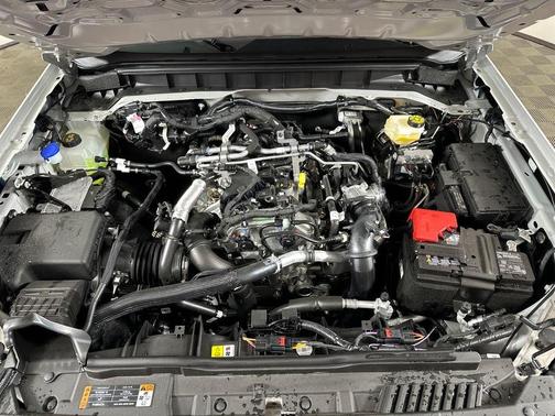 Avalanche Gray 2026 Ford Bronco Base