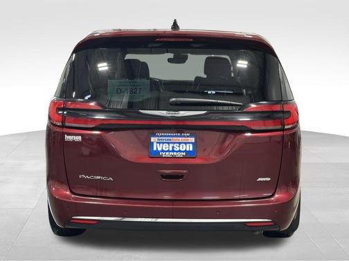 2023 Chrysler Pacifica Touring-L