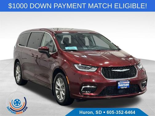 2023 Chrysler Pacifica Touring-L