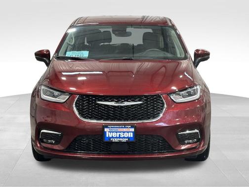 2023 Chrysler Pacifica Touring-L