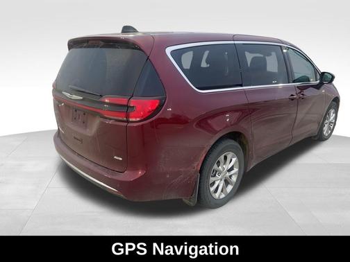 2023 Chrysler Pacifica Touring-L