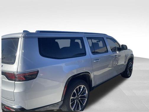 2023 Jeep Wagoneer L Series III