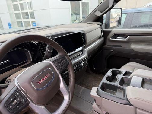 2025 GMC Sierra 2500 SLT