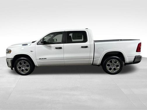Bright White Clearcoat 2026 RAM 1500 Big Horn/Lone Star