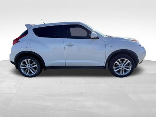 Pearl White 2013 Nissan Juke SL