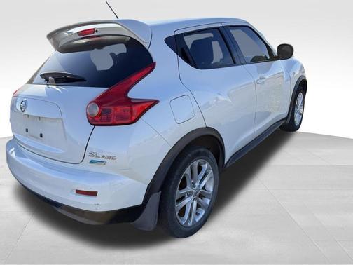 Pearl White 2013 Nissan Juke SL