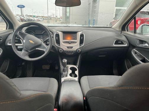 2017 Chevrolet Cruze LS