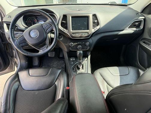 Billet Silver Metallic Clearcoat 2021 Jeep Cherokee Trailhawk