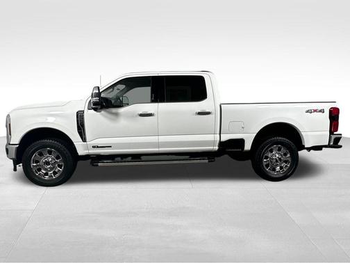 White 2026 Ford F-350 Lariat Super Duty