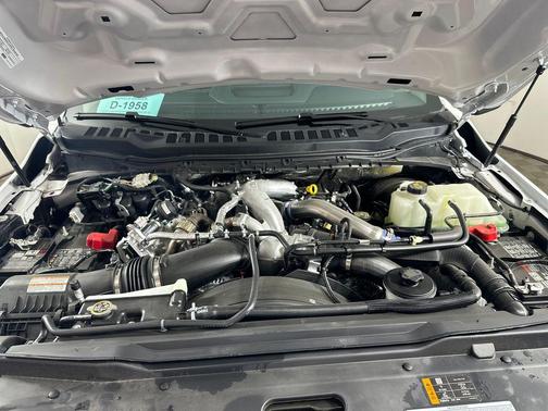 White 2026 Ford F-350 Lariat Super Duty