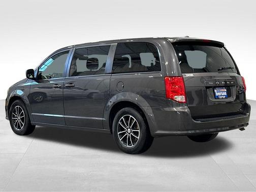 Granite Crystal Clearcoat Metallic 2019 Dodge Grand Caravan SXT