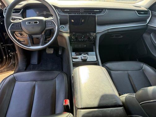 Midnight Sky 2023 Jeep Grand Cherokee L Limited