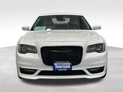 2023 Chrysler 300 Touring L