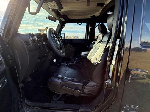 2012 Jeep Wrangler Unlimited Sahara