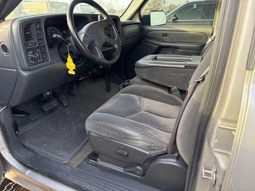 2005 Chevrolet Silverado 2500 LS H/D Crew Cab