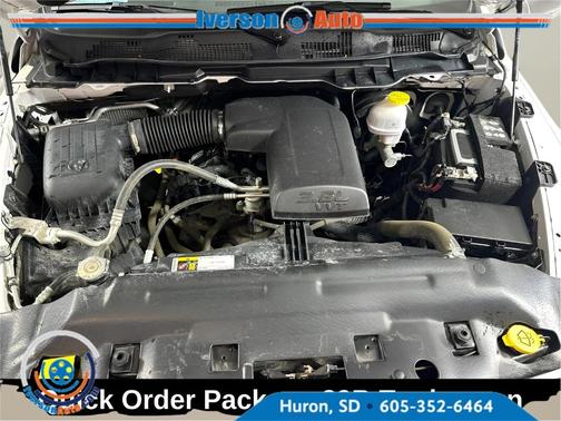 Bright White Clearcoat 2024 RAM 1500 Classic Tradesman