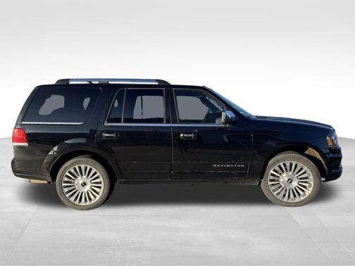 2017 Lincoln Navigator Select