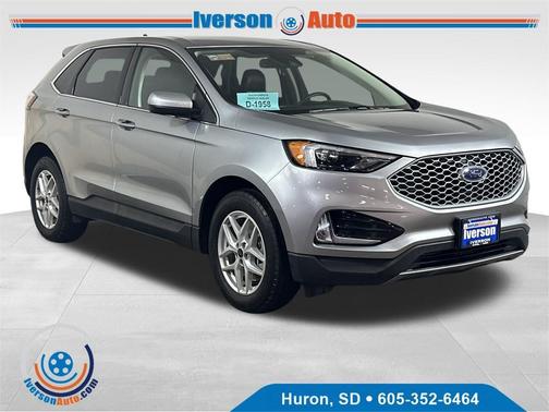 Iconic Silver Metallic 2023 Ford Edge SEL
