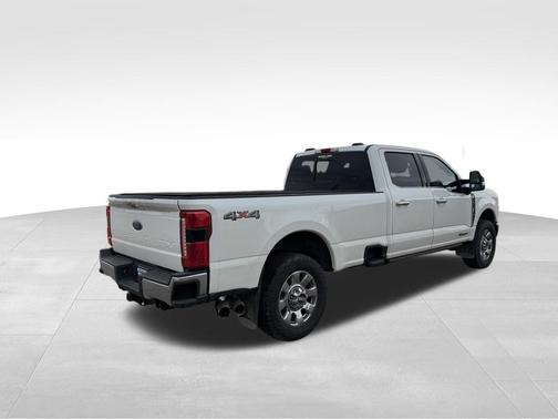 Star White 2024 Ford F-350 Lariat Super Duty