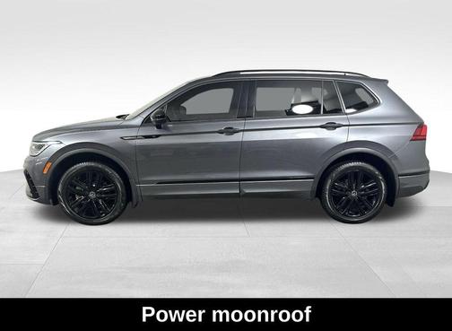 Platinum Gray Metallic 2022 Volkswagen Tiguan 2.0T SE R-Line Black