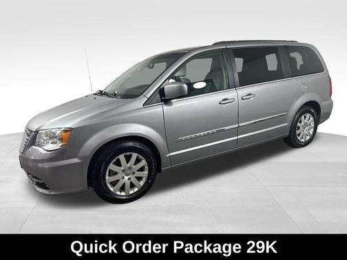 2016 Chrysler Town & Country Touring