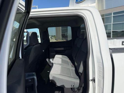 Oxford White 2023 Ford F-150 XLT