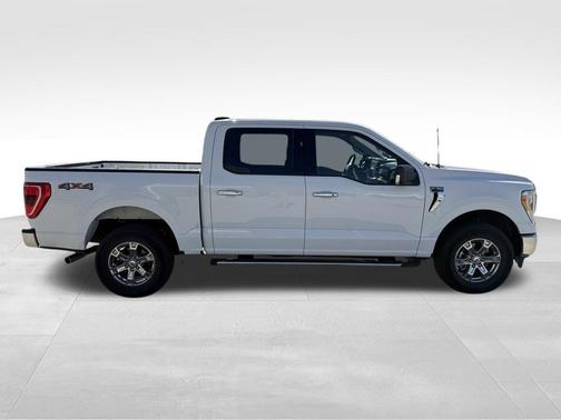 Oxford White 2023 Ford F-150 XLT