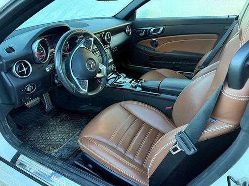 2017 Mercedes-Benz SLC 300 Base
