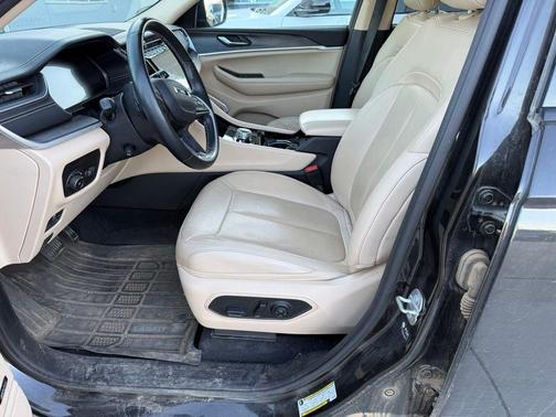 Rocky Mountain Pearlcoat 2022 Jeep Grand Cherokee L Limited