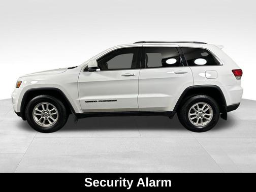 Bright White Clearcoat 2020 Jeep Grand Cherokee Laredo E