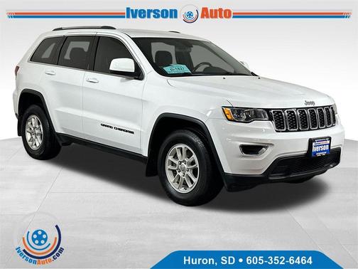 Bright White Clearcoat 2020 Jeep Grand Cherokee Laredo E