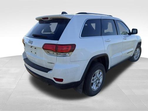 Bright White Clearcoat 2020 Jeep Grand Cherokee Laredo E