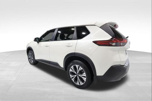 Pearl White Tricoat 2023 Nissan Rogue SV