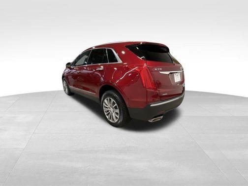 Photo 3 of 36 of 2019 Cadillac XT5 Luxury