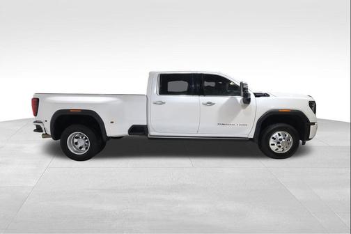 2025 GMC Sierra 3500 Denali