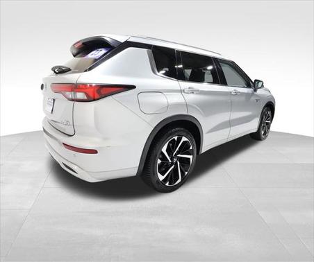 2023 Mitsubishi Outlander PHEV SEL
