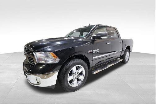 Brilliant Black Crystal Pearlcoat 2017 RAM 1500 Big Horn