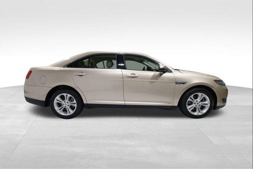 2018 Ford Taurus SEL