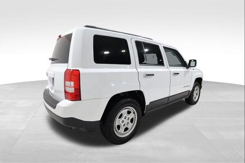 Bright White Clearcoat 2015 Jeep Patriot Sport