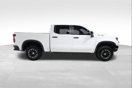 Summit White 2024 Chevrolet Silverado 1500 ZR2