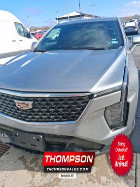 2025 Cadillac XT4 Premium Luxury