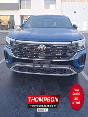 2025 Volkswagen Atlas Cross Sport 2.0T SE w/Technology 4MOTION