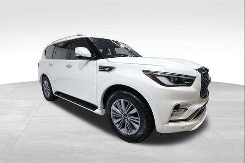 Moonstone White 2024 INFINITI QX80 Luxe