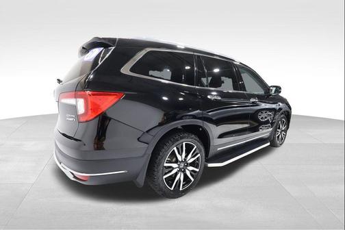 2021 Honda Pilot Touring 8-Passenger