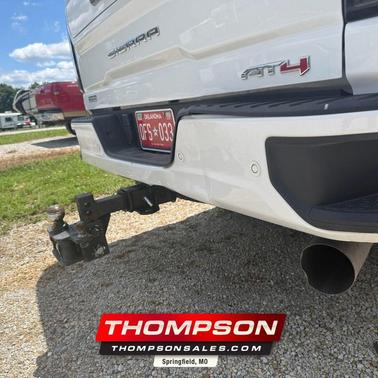 Summit White 2025 GMC Sierra 2500 AT4