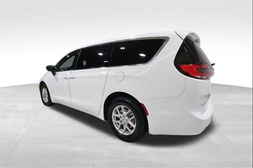 2025 Chrysler Pacifica L