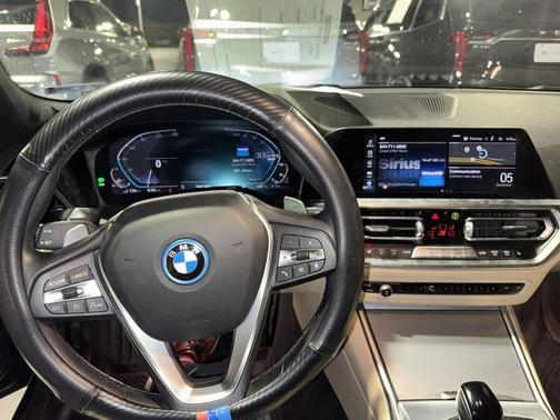 2022 BMW 330e Base